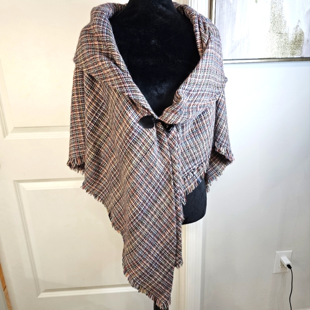 Altare Cape Multi-Colored‎ Plaid OS